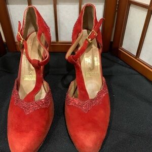 Argentine Tango & Dress Women’s Dance Shoes. Size: 8. Red Suede with red glitter